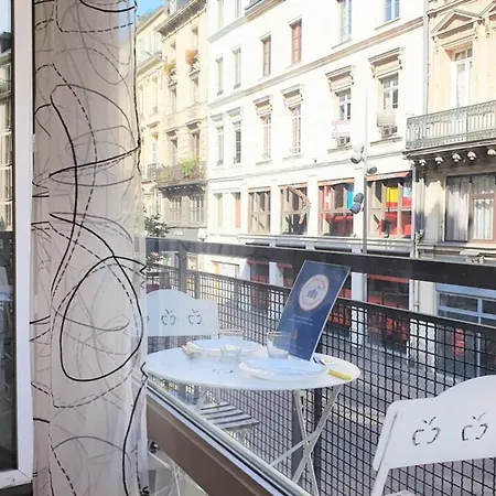 Appartement Le New Town - Balcony - City Center